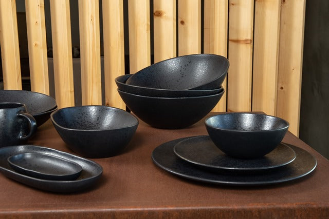 Schwarzes Keramik Geschirr Set