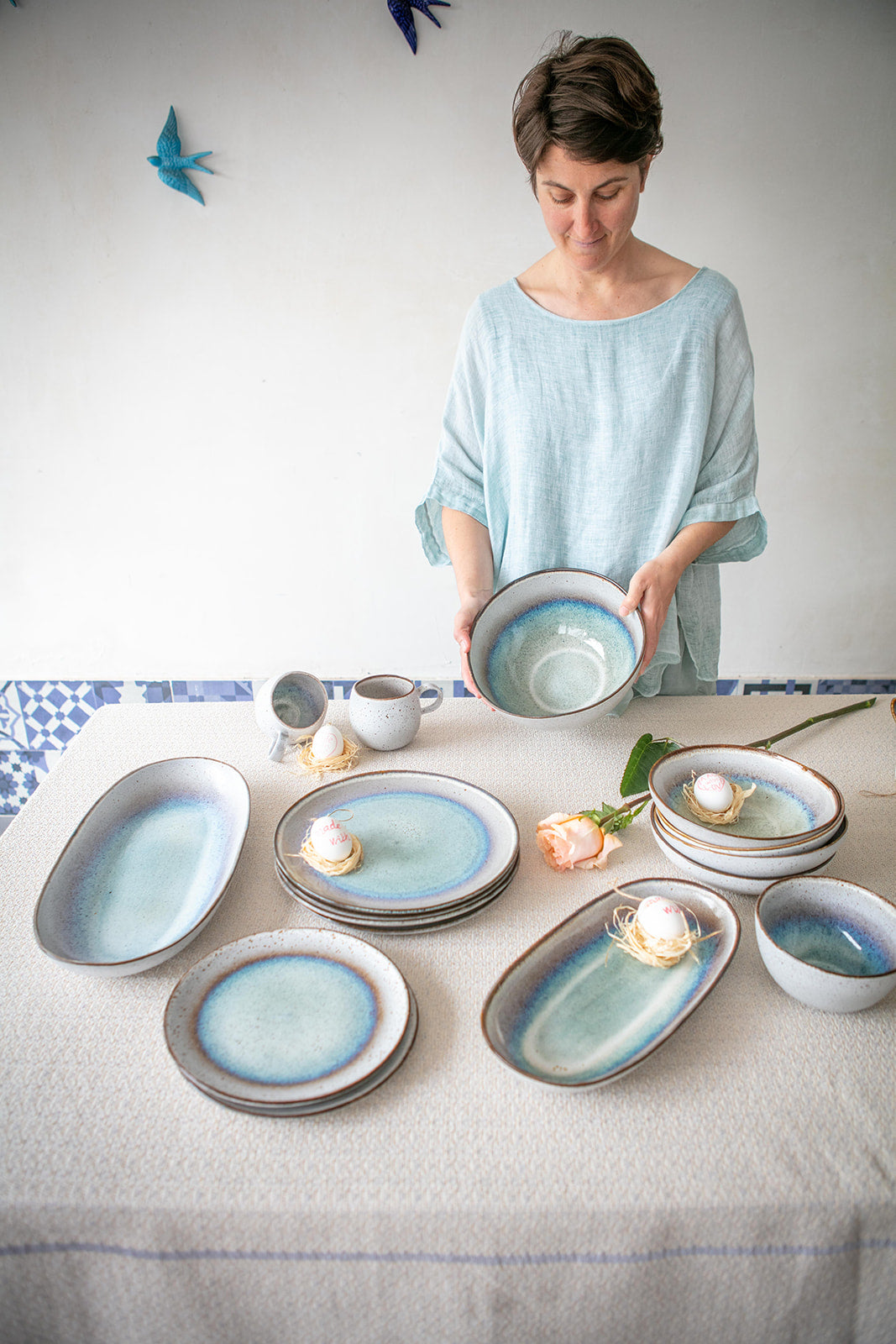 Geschirr Set Weiß Blau 12-teilig für 4 Personen – Große, Kleine Teller & Müsli Schalen | Amazonia Kollektion