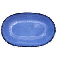 blaue Auflaufform aus Keramik für den Ofen
