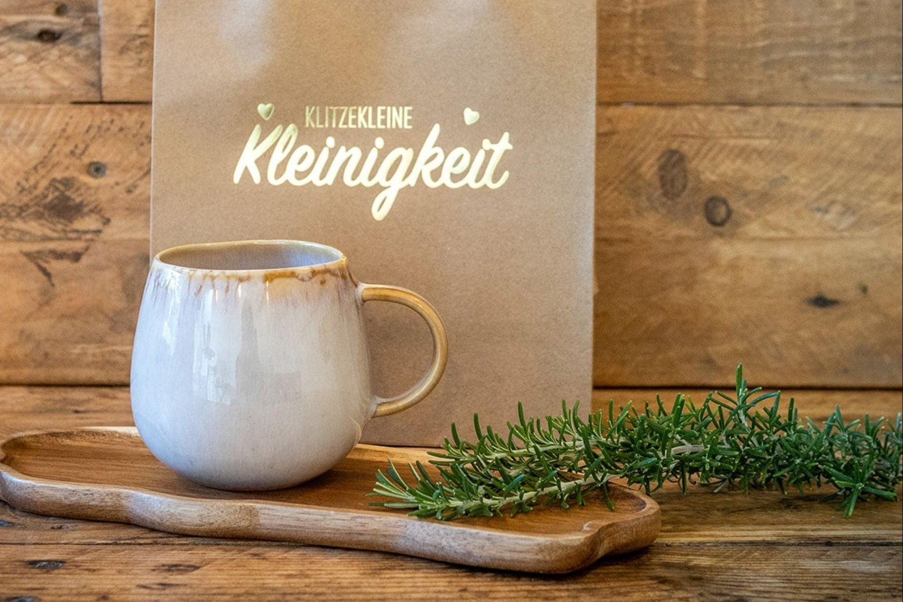 kaffeebecher aus keramik in creme farbe