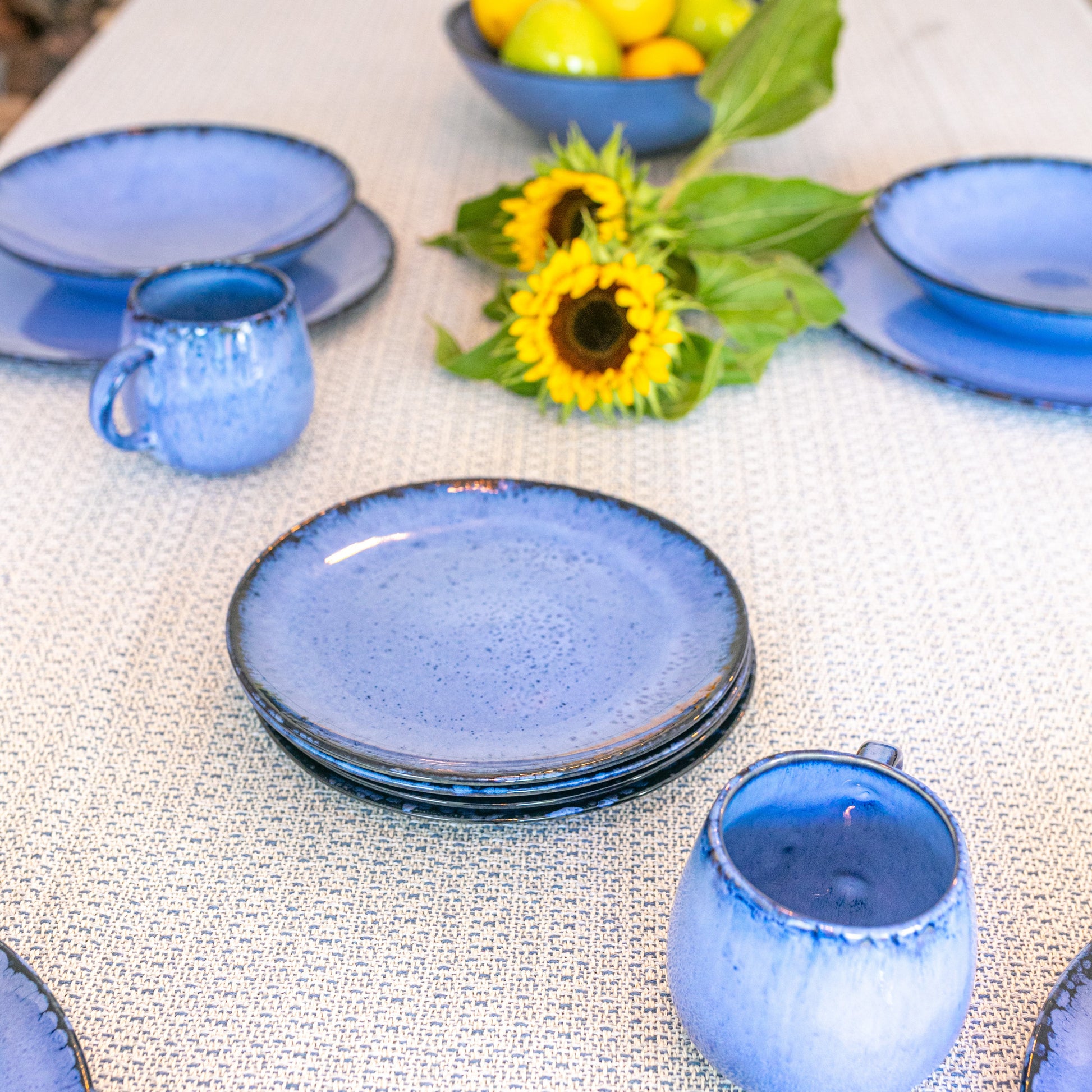 KLEINER BLAUER TELLER